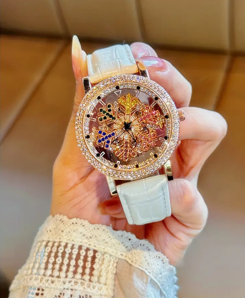 Luxurious Women’s Quartz Watch with Rhinestone Snowflake Dial